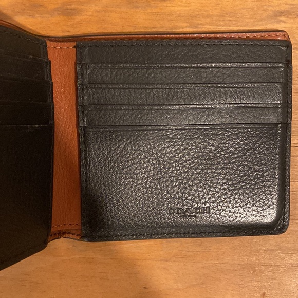 Coach Wallet - Picture 6 of 6
